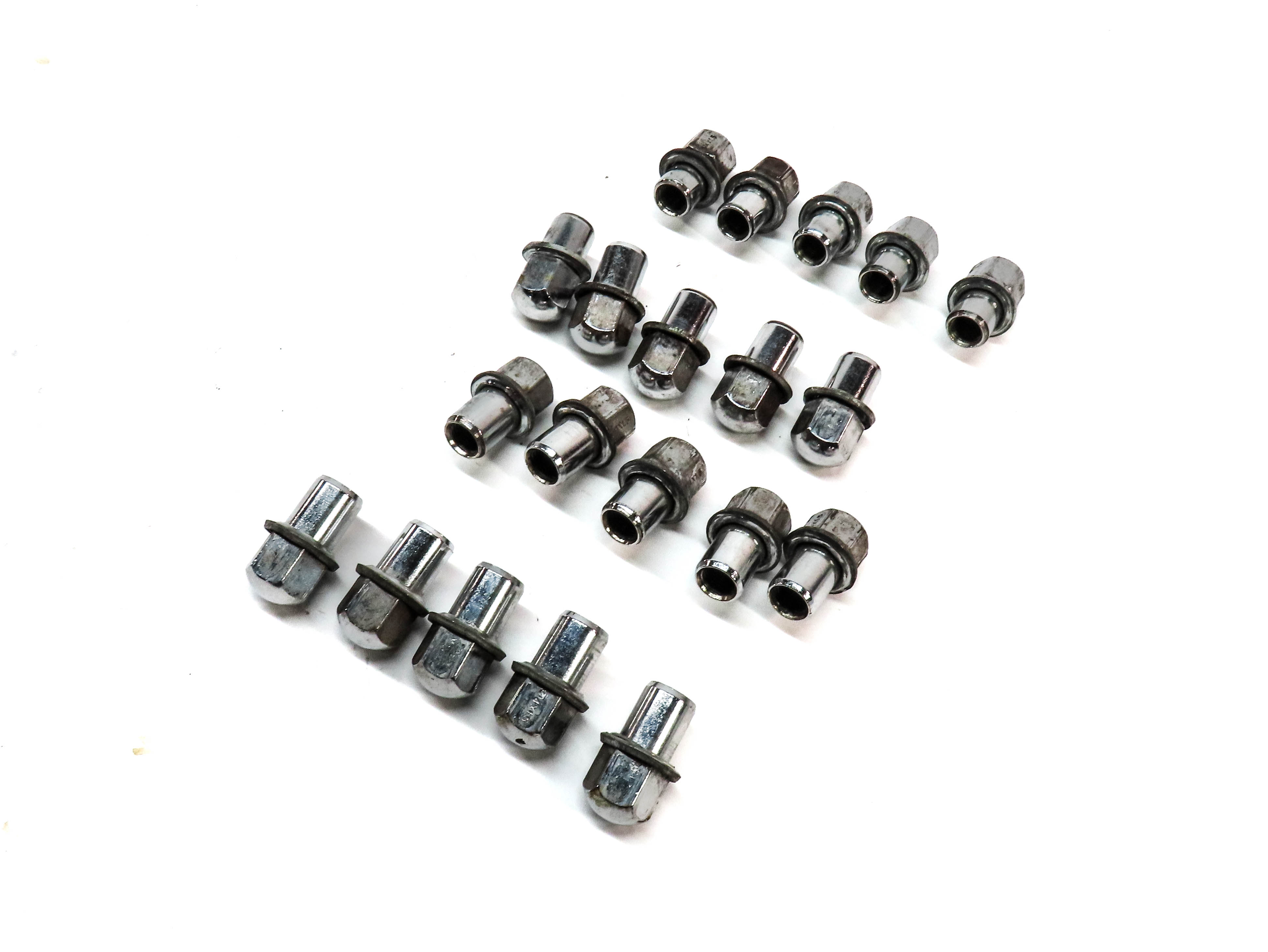 05-12 LAND ROVER LR3 LR4 RANGE ROVER SPORT (L320 L322) WHEEL BOLT LUG NUT SET 20 — exact item pictured